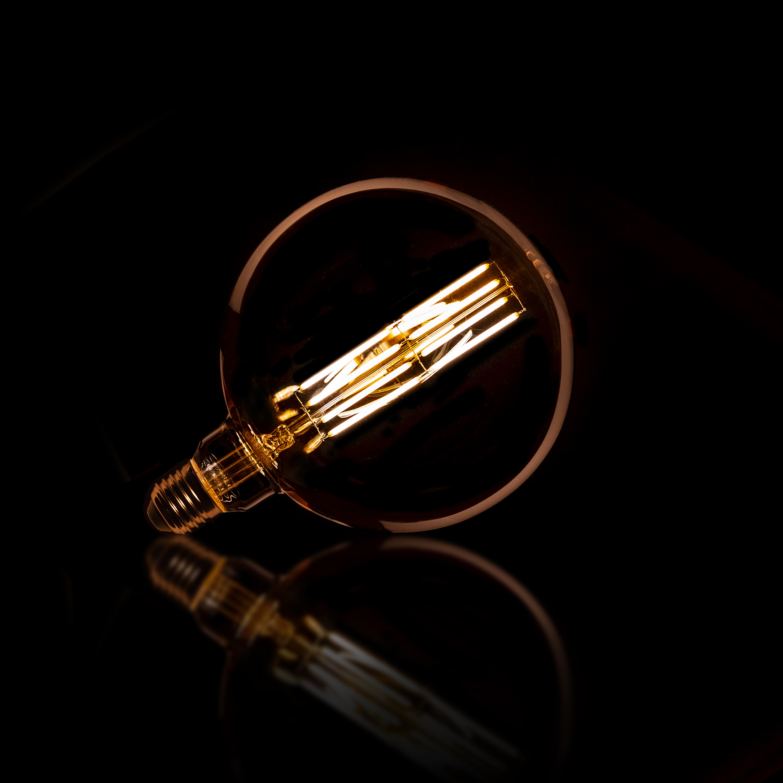 Ljuskälla LED [G150] glödtrådskula Ø15 / Amber glas