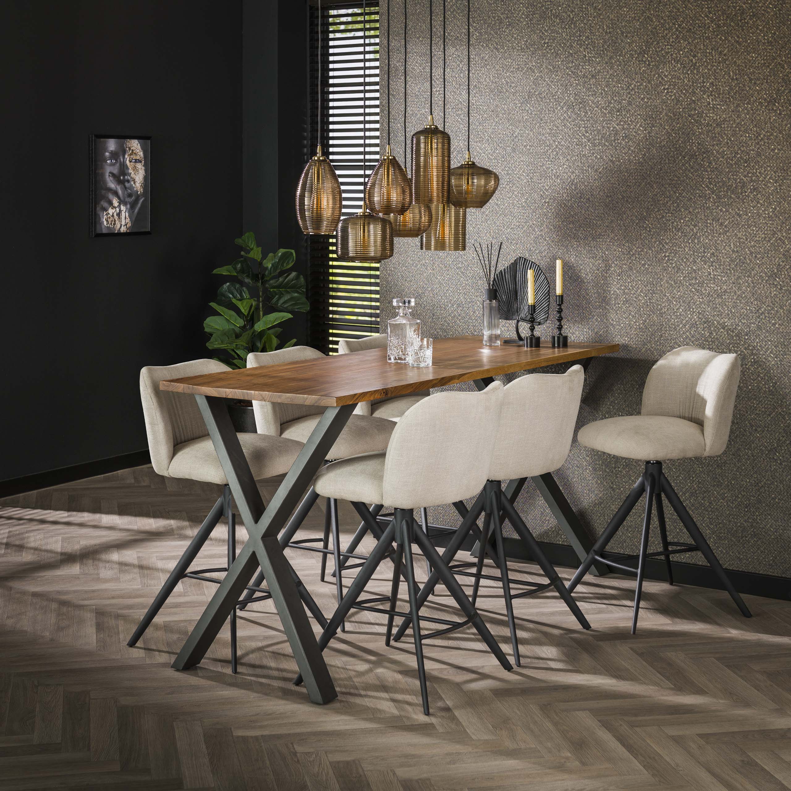 Hänglampa 4+3 randigt glas horisontellt / Bärnstensfärgat glas