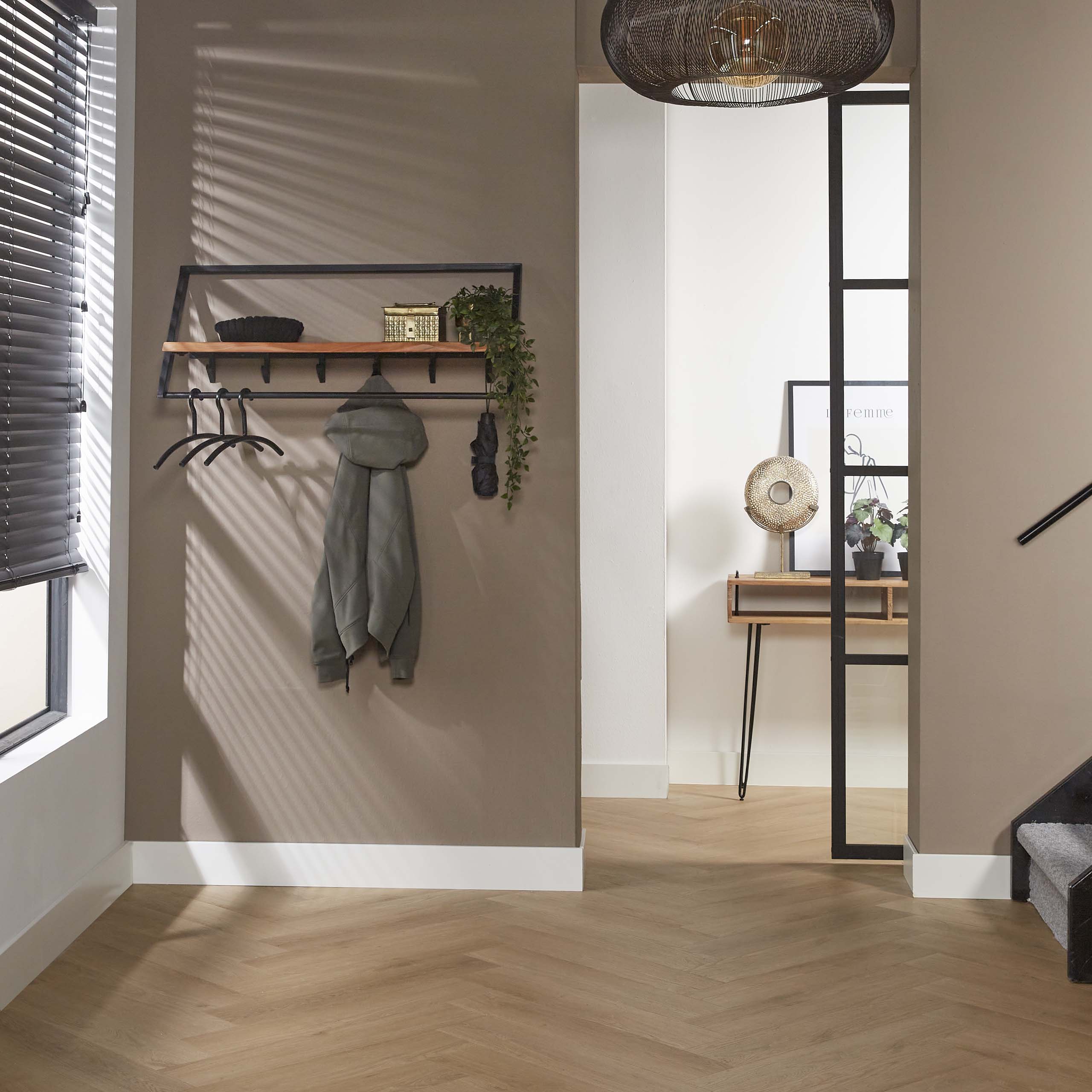 Klädhängare Lean - 6 krokar - Solid akacia