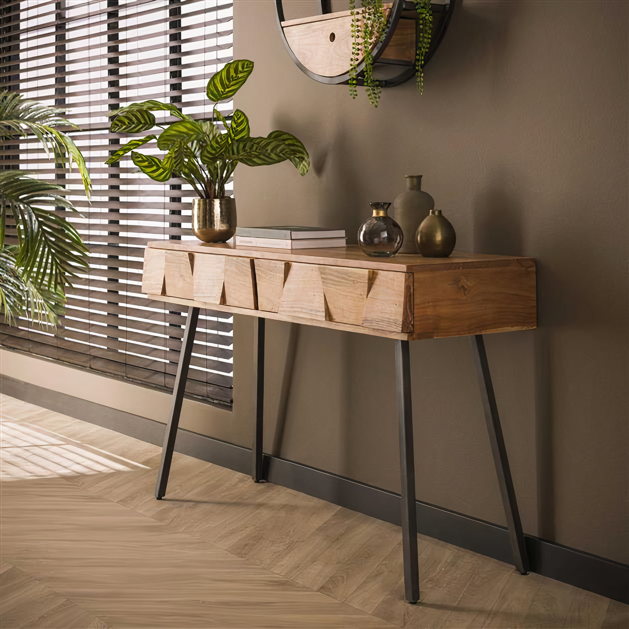 Hallbord och sminkbord