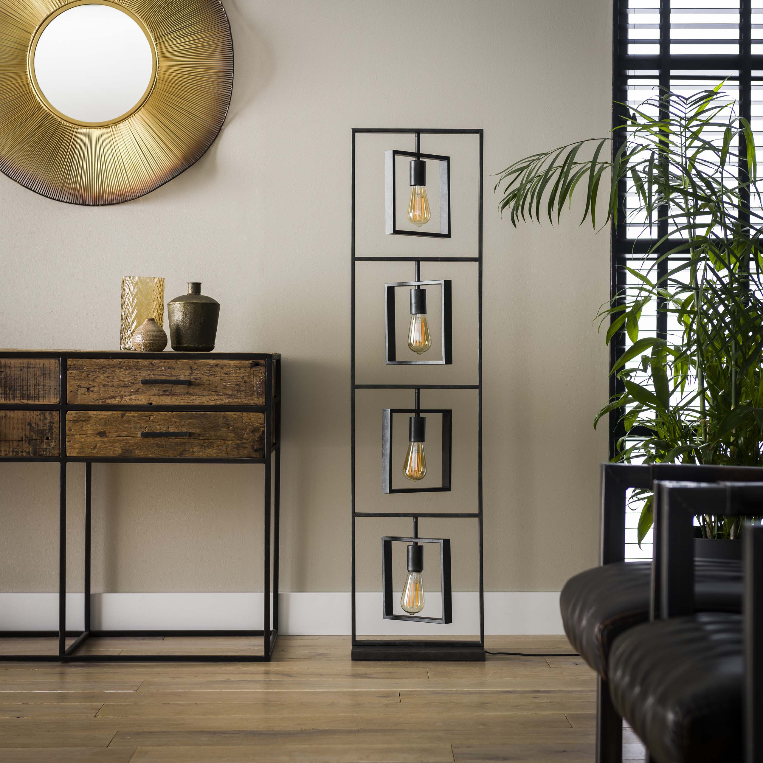 Golvlampa 4L Turn square / Charcoal