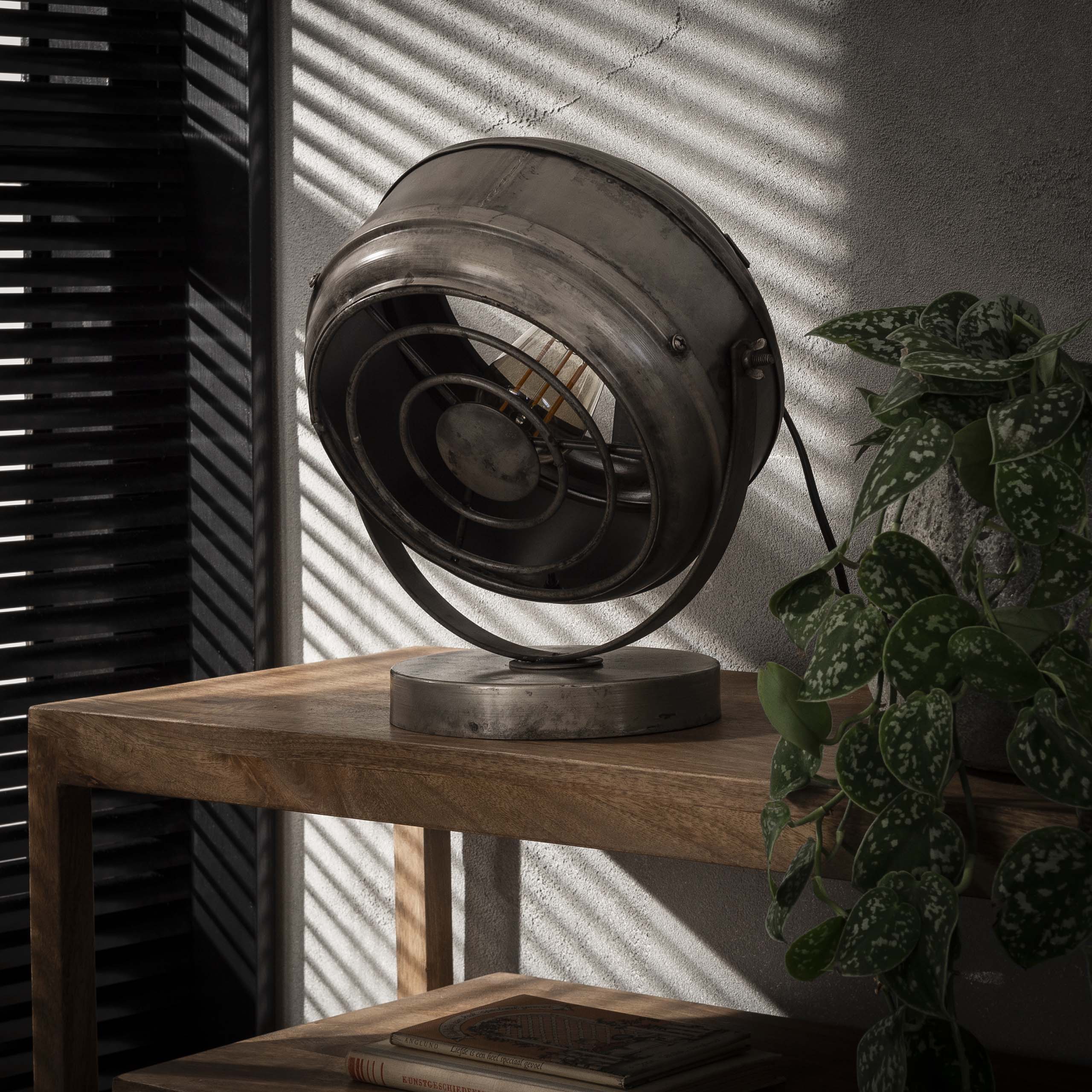 Bordslampa / Gammalt silver