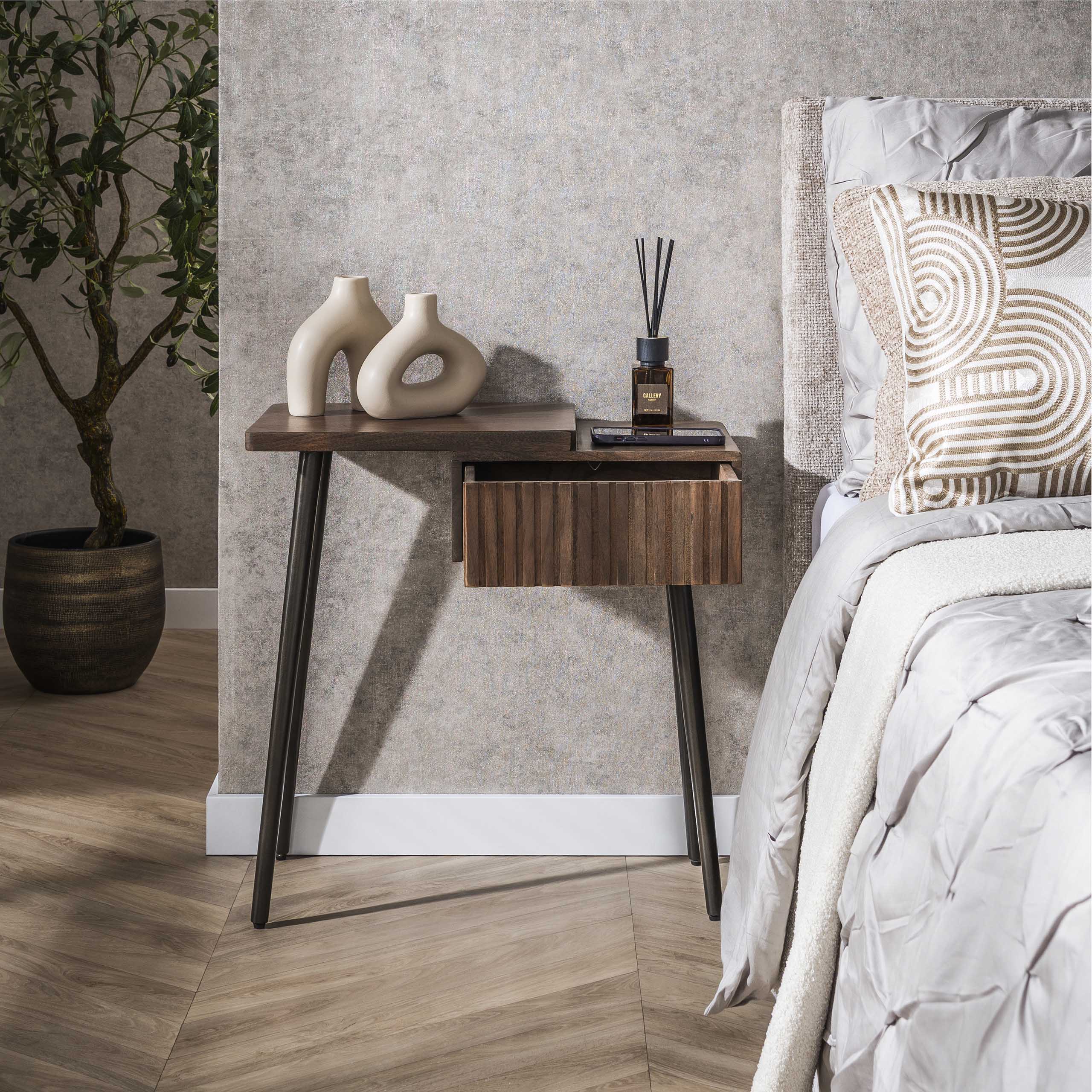 Sängbord Carve 1 låda vänster - Solid akaciabrun