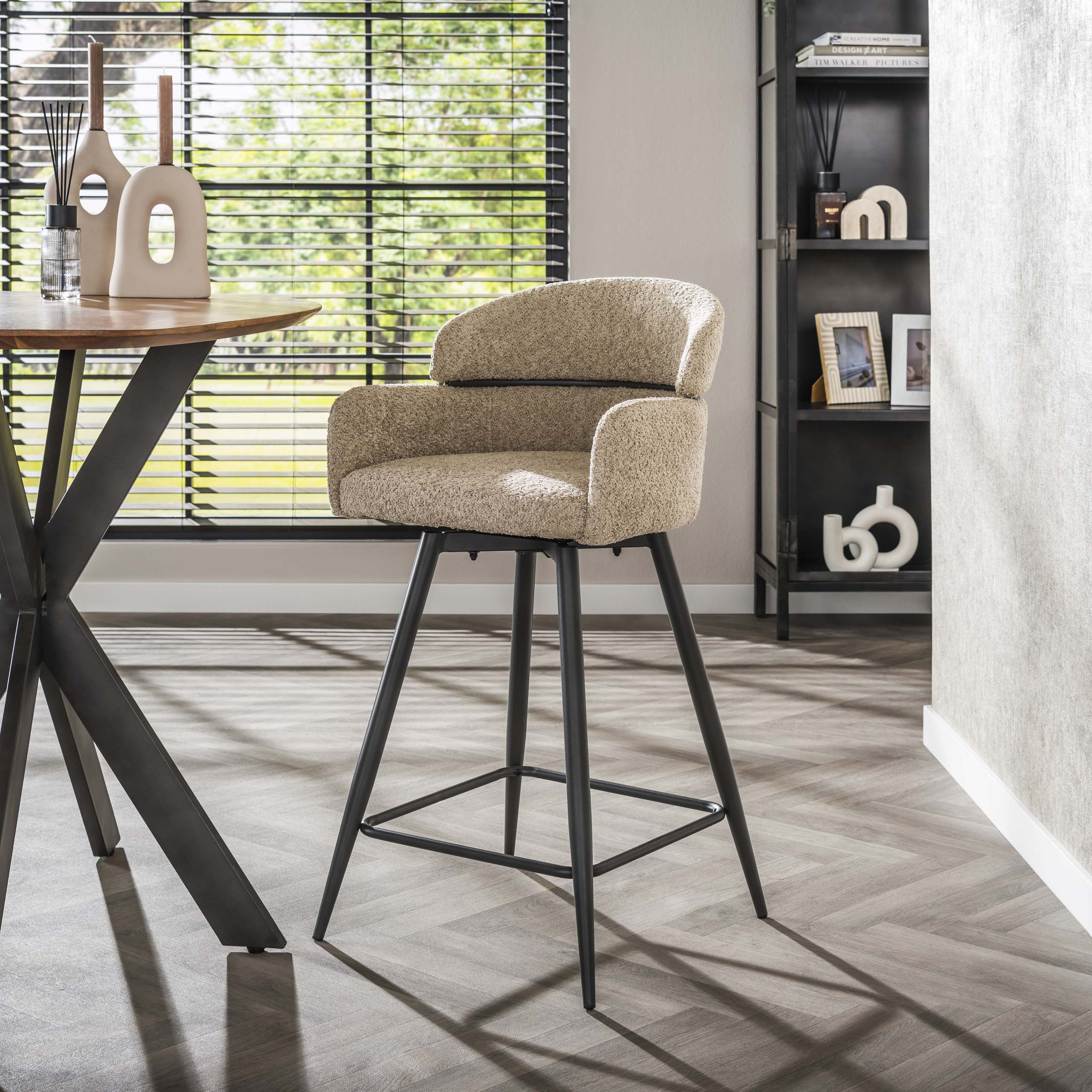 Barstol vridbar boucle rund rygg VPE2 / Boucle sand färg