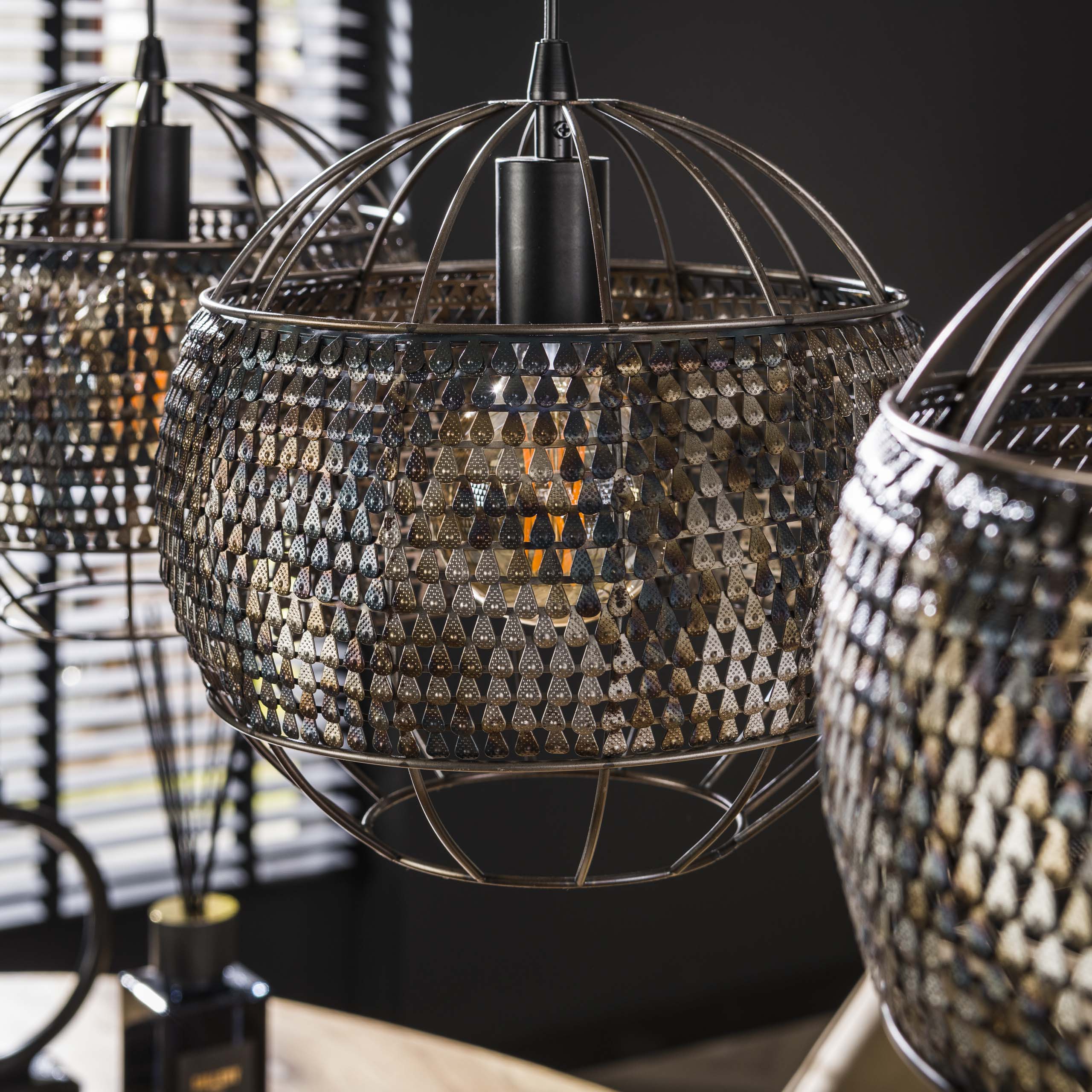 Hänglampa 3L Ø30 pansar öppen / Svart brun