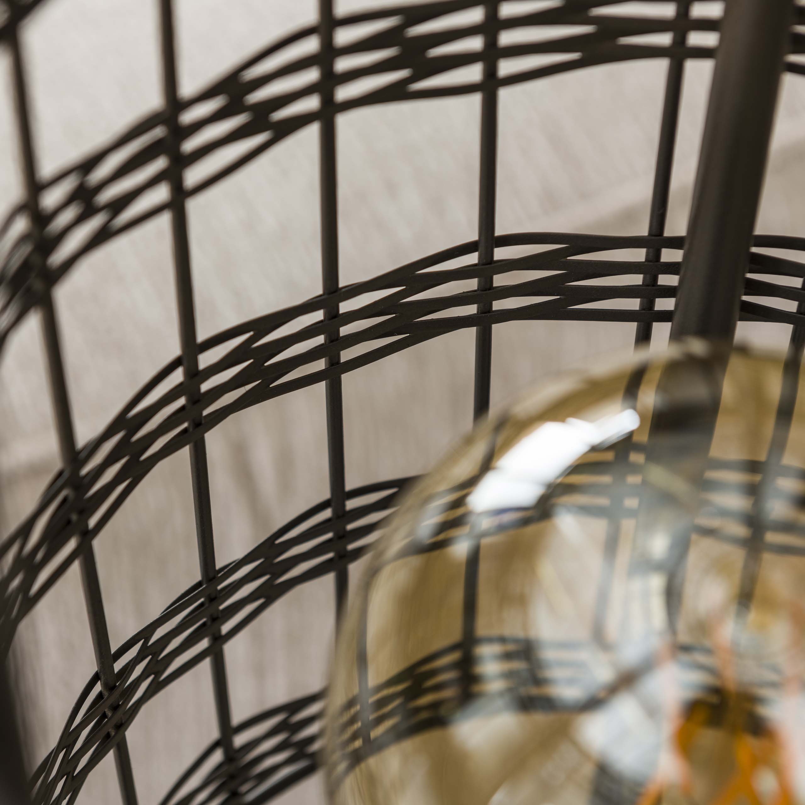 Golvlampa 2L metallgardiner / Svart nickel