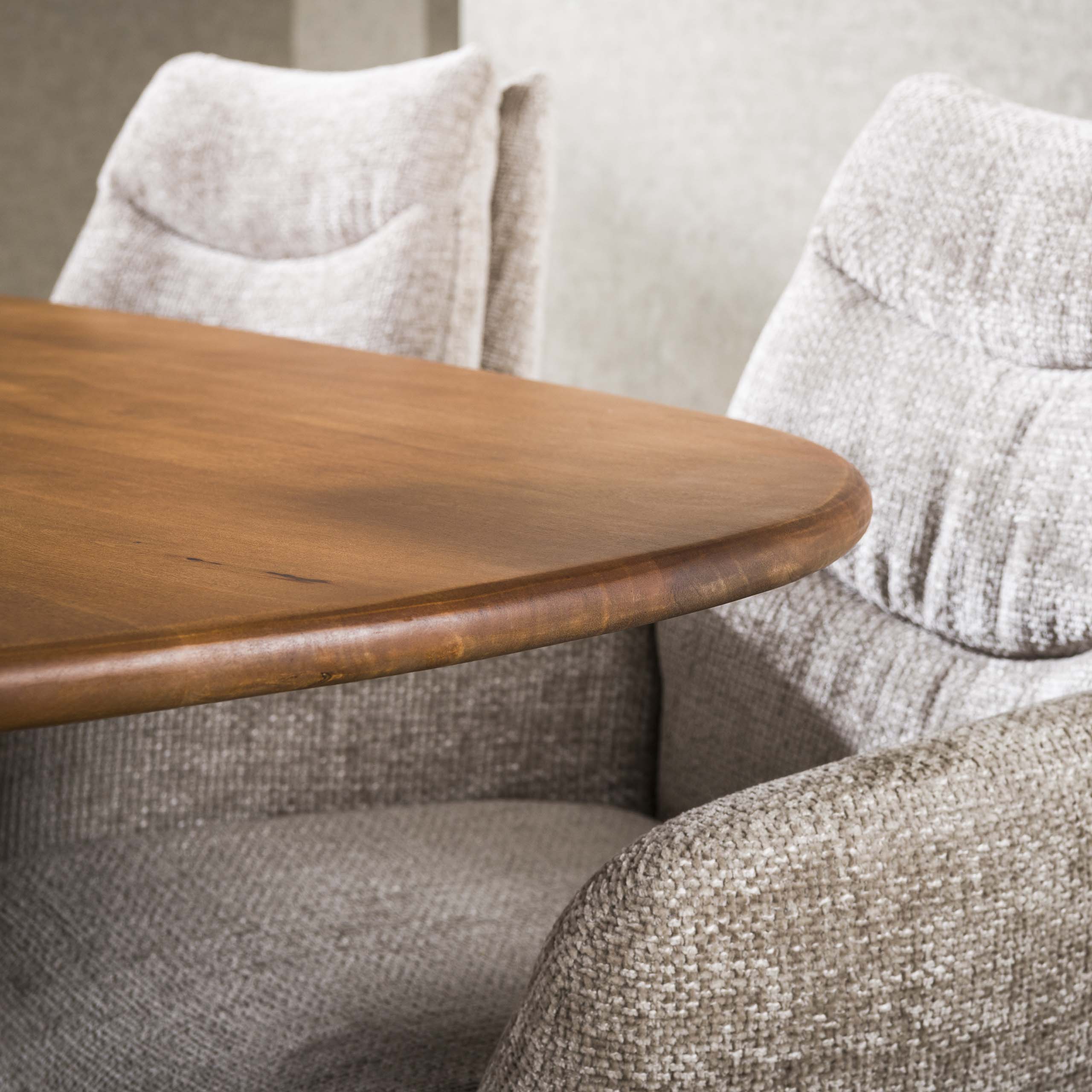 Cliff ovalt matbord 215 cm - Solid mangosandfärg