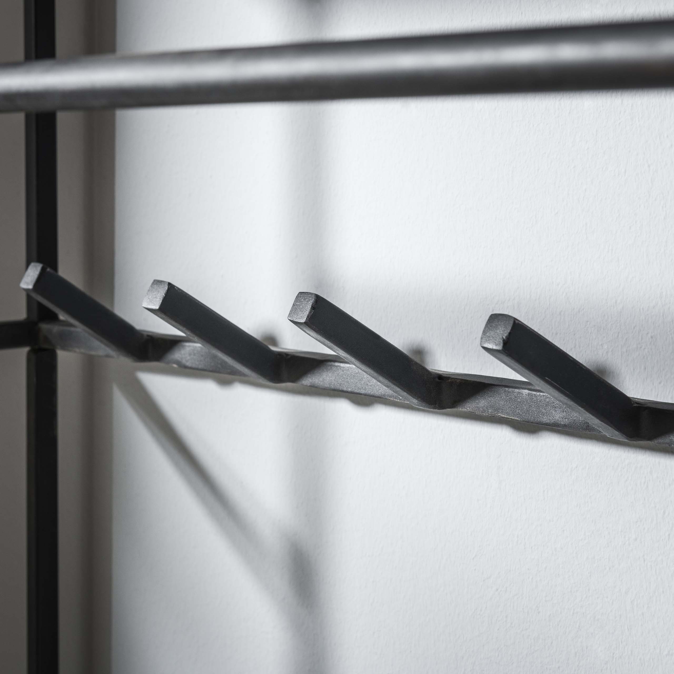 Garderobsmöbler 2L blandning / Robust lövträ