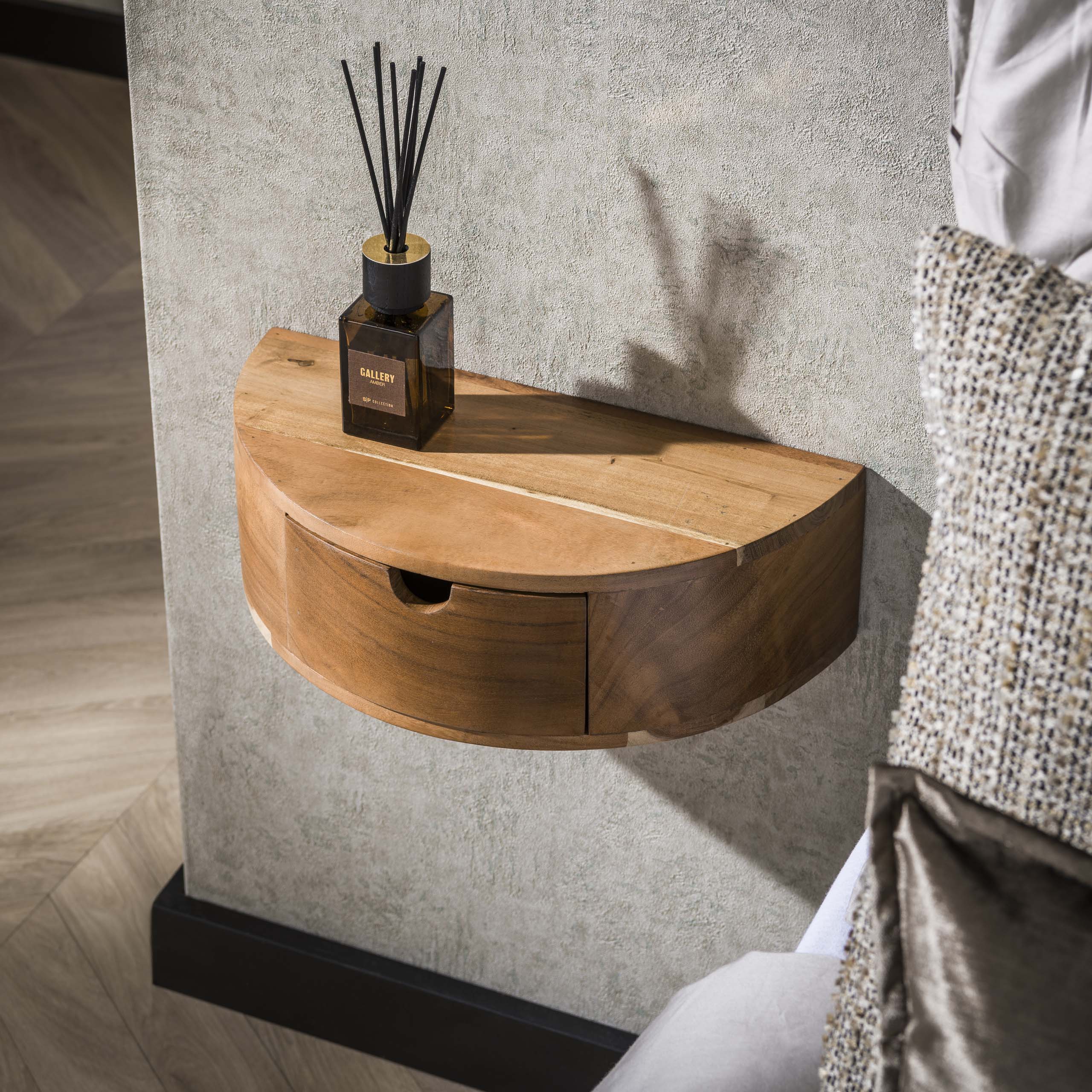Sängbord Curve flytande 1 låda - Solid akacia