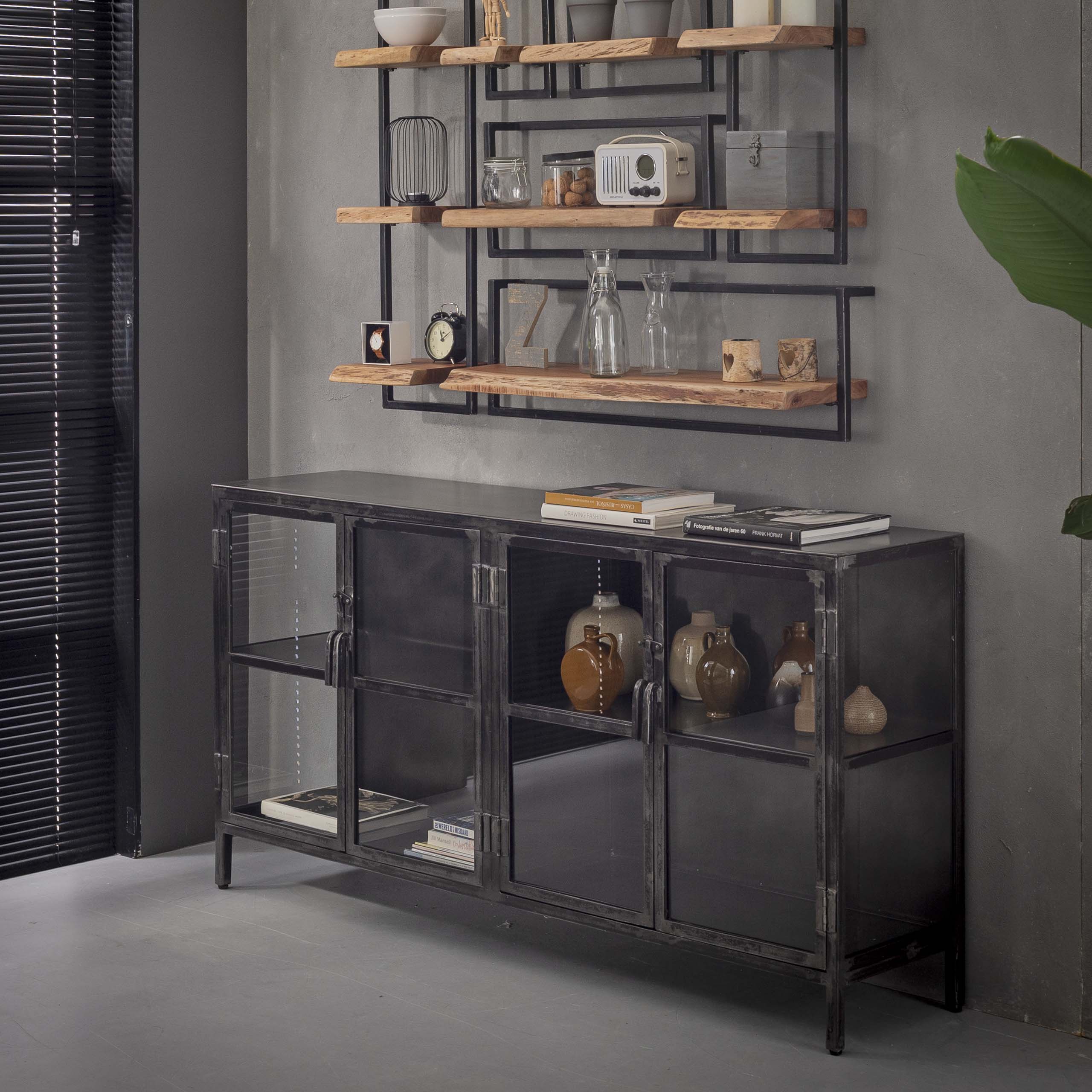 Sideboard Rift metall 4 dörrar / Gun metal