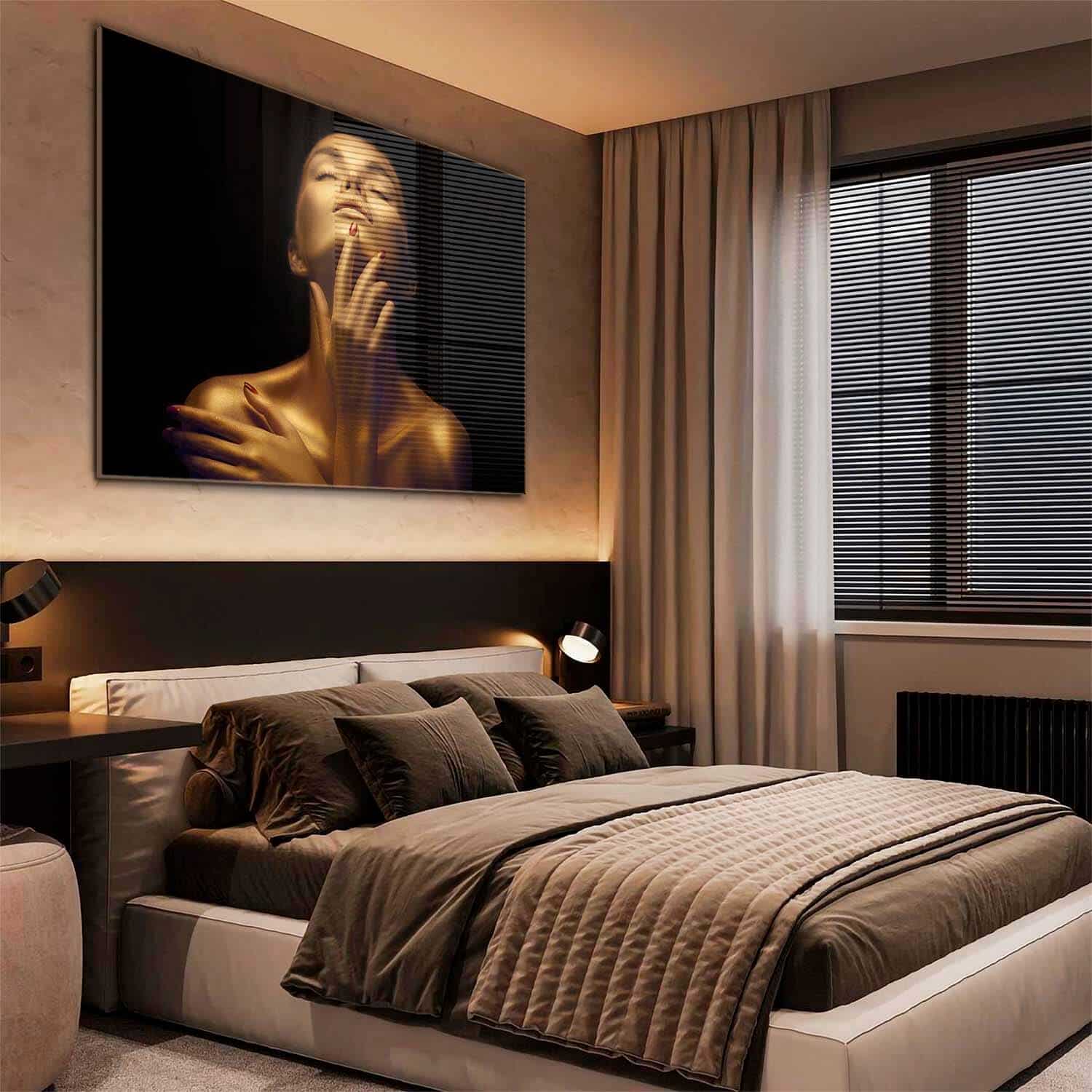 Golden Glance – Glass