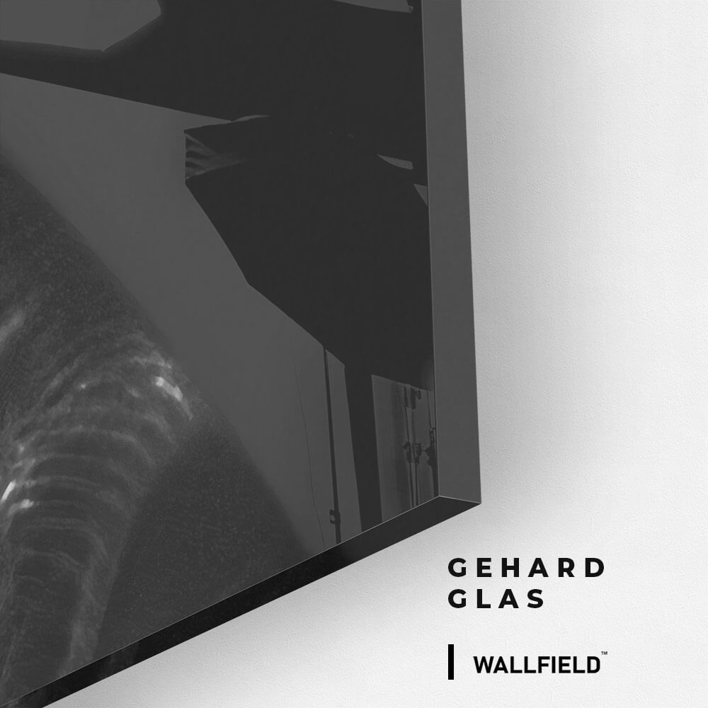 Chrome Hug – Glass