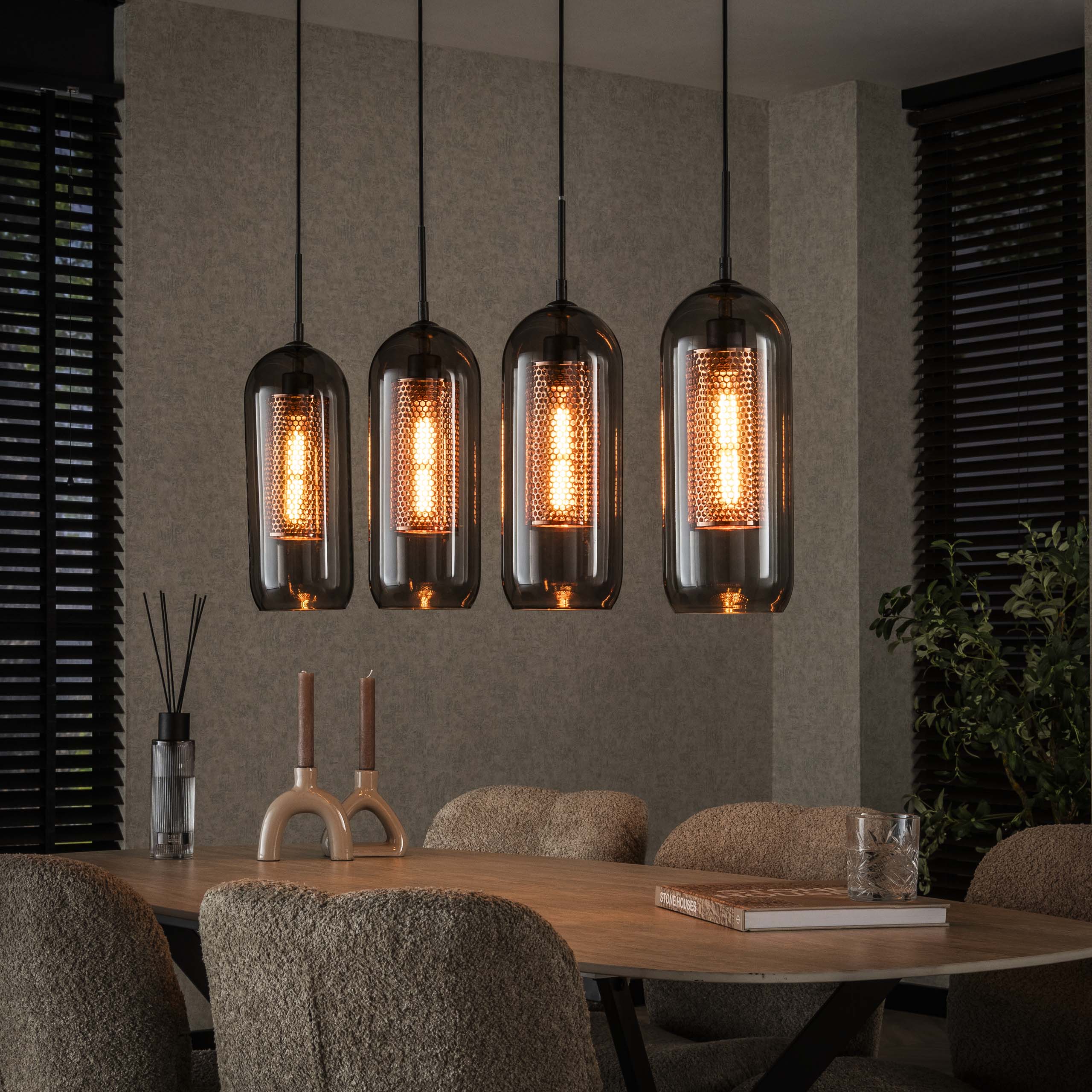 Hänglampa 4L rökglasperforerat stål / Artic svart