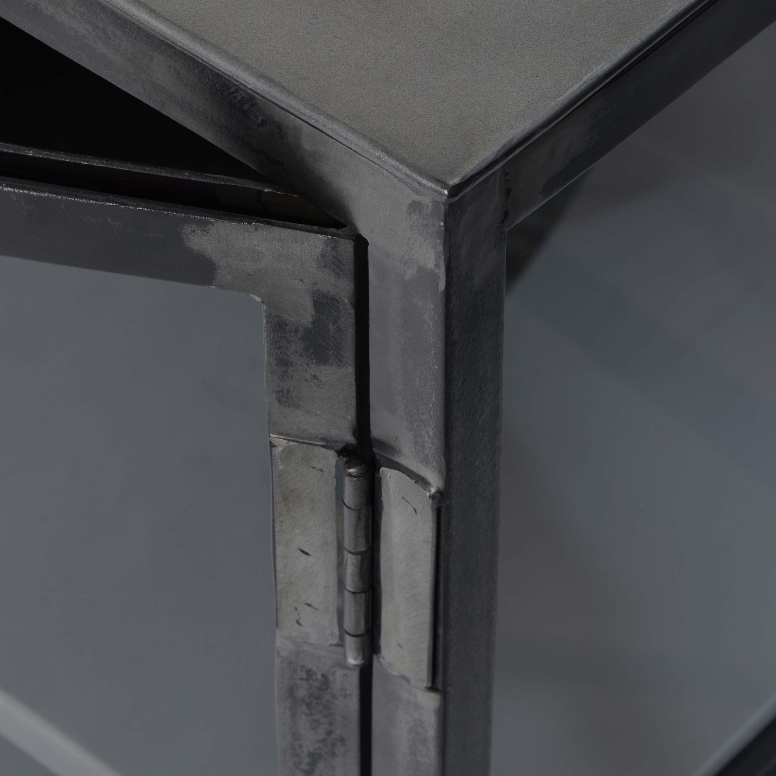 Sideboard Rift metall 4 dörrar / Gun metal