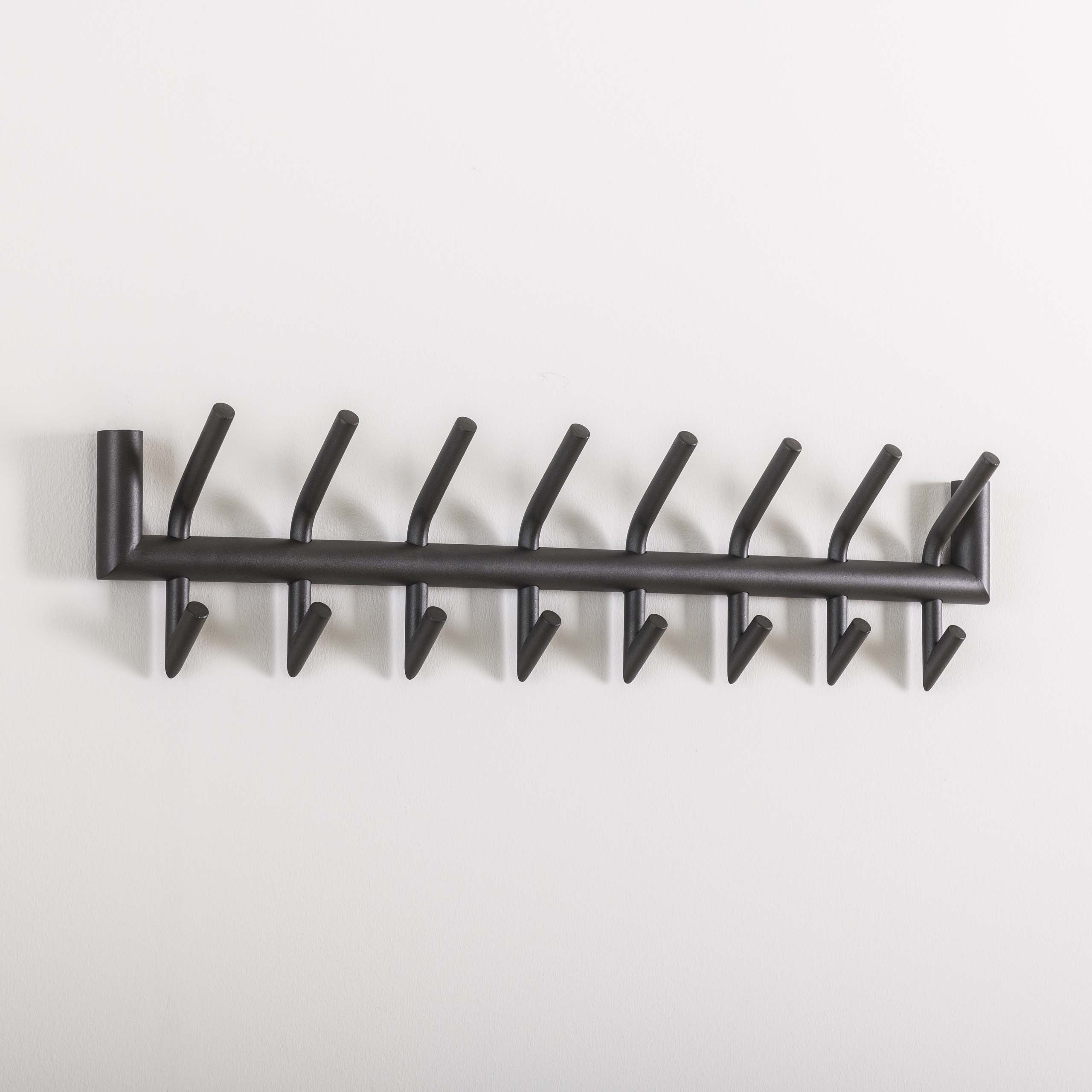 Garderob 2x8 vinklad rund dusch / Mörkgrå Matt