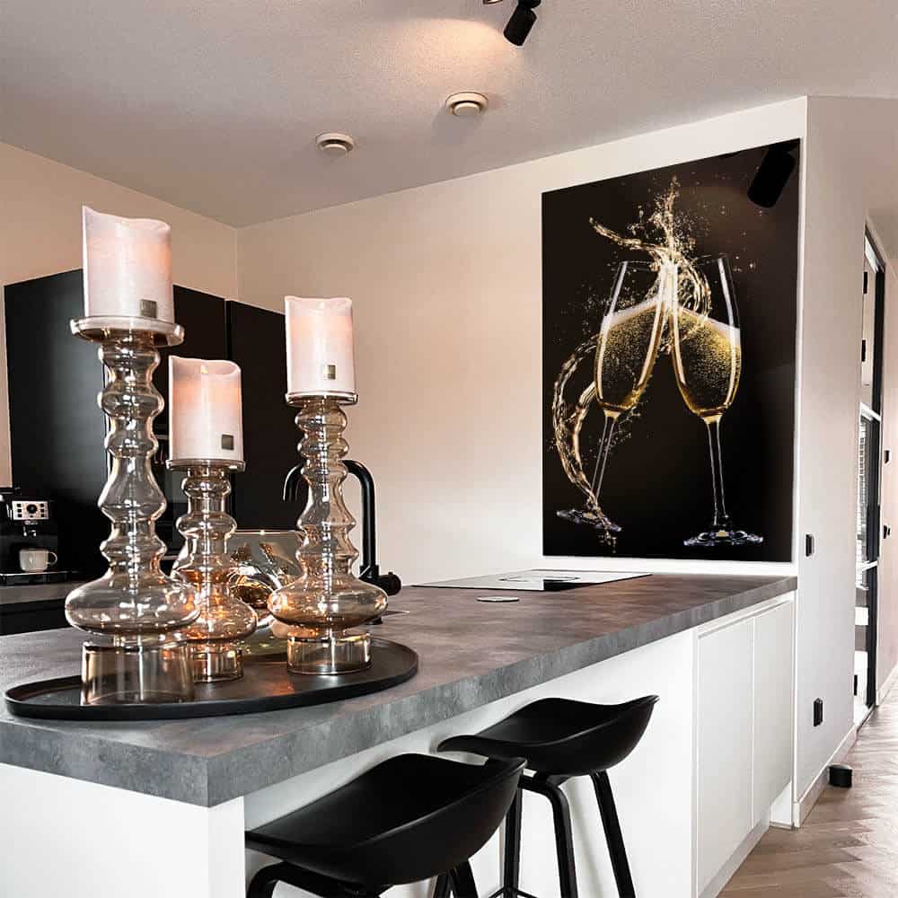 Champagne Popping – Glass