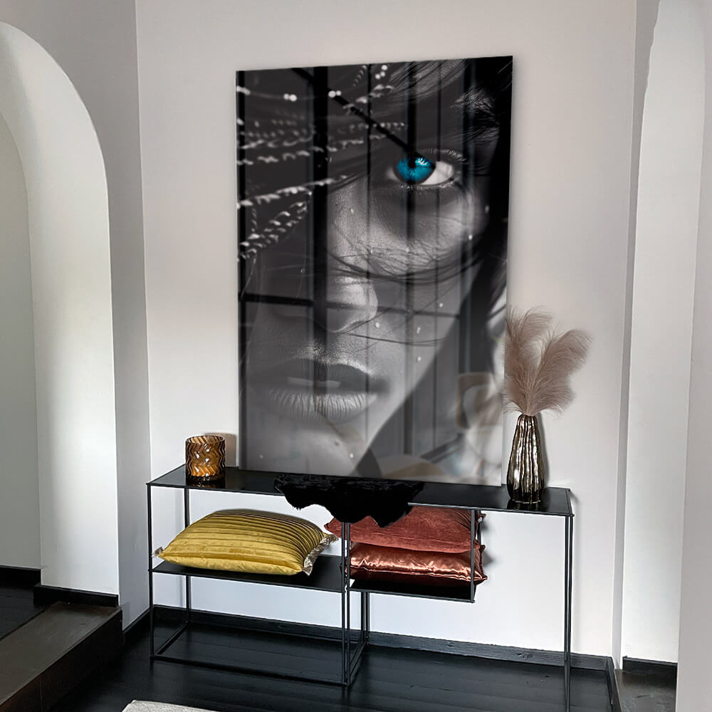 Soulful Gaze – Glass