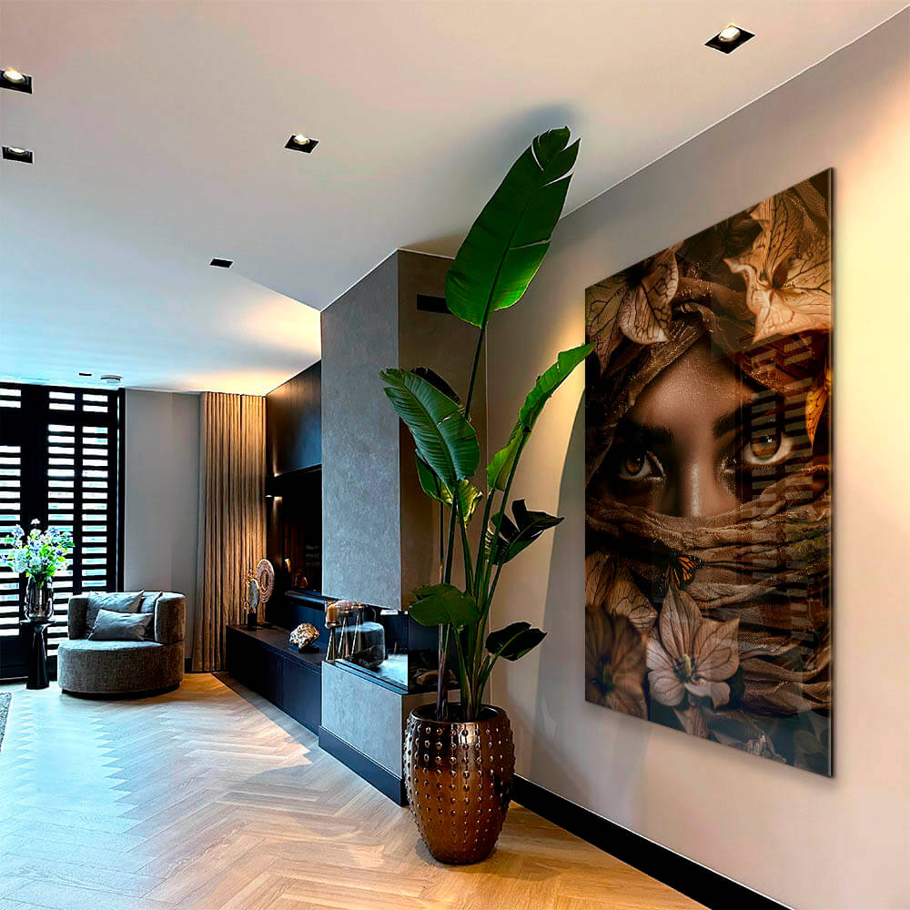 Scarfed Woman – Glass