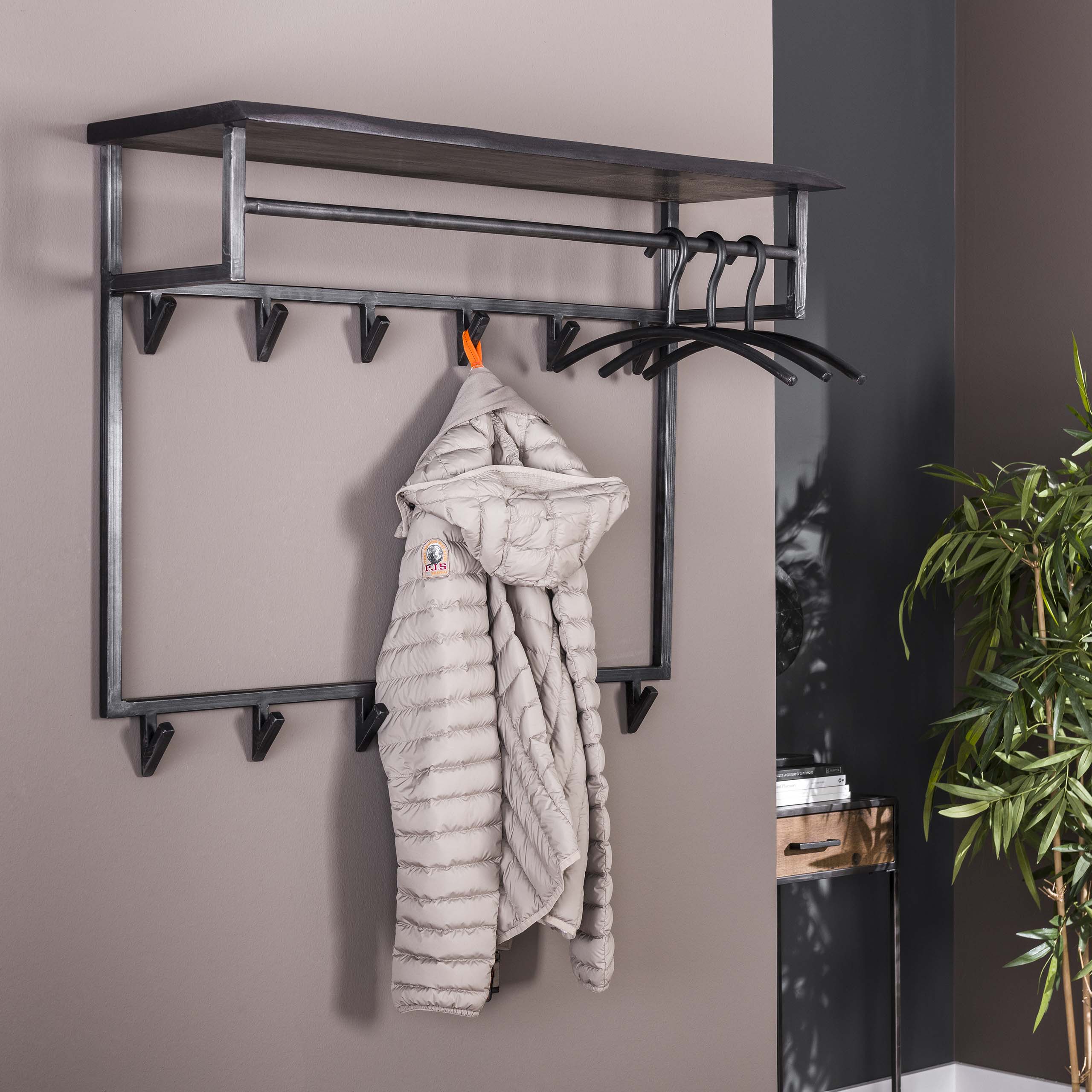 Klädhängare yucon high 12 krokar hatthylla / Solid akacia svart