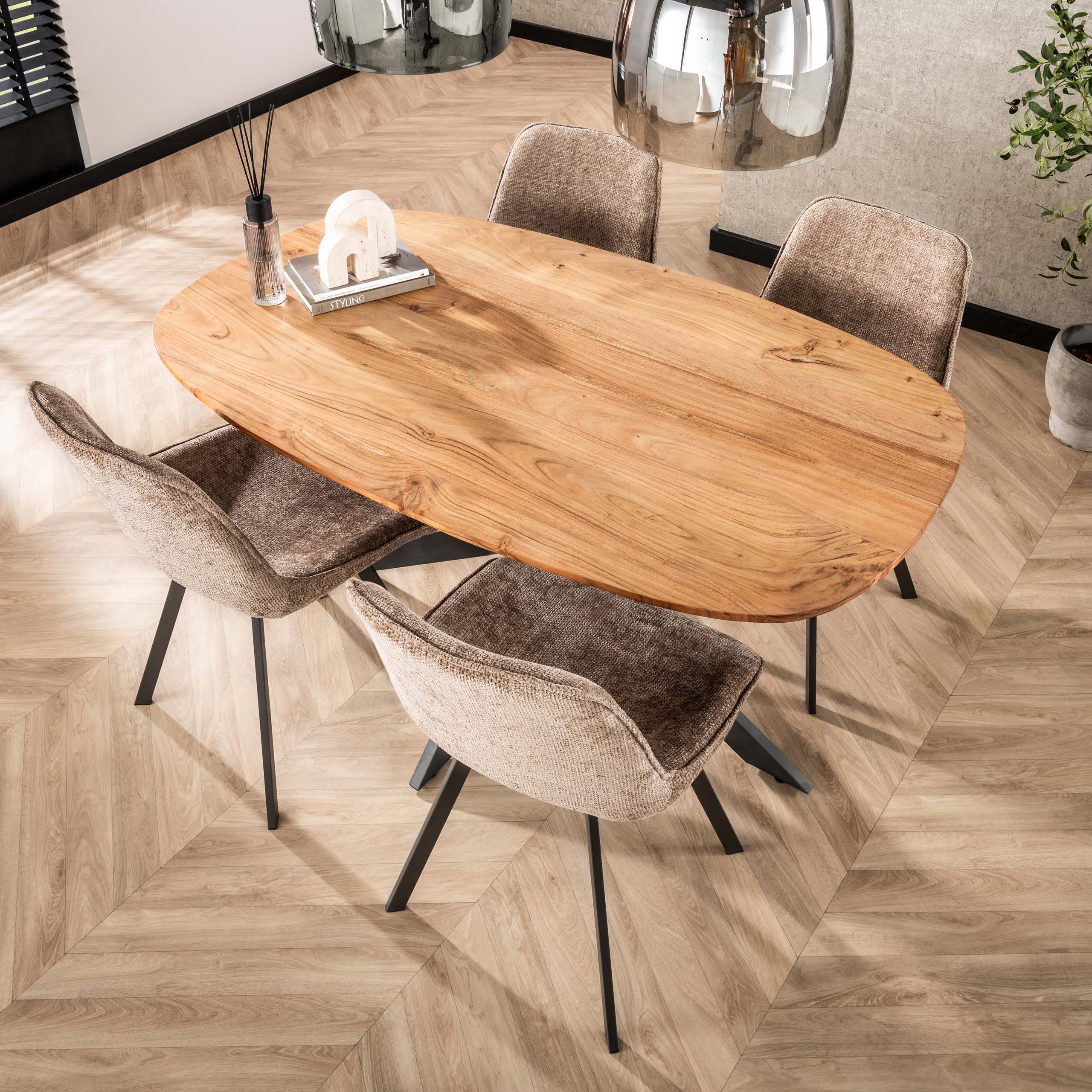 Matbord Arhus Solid oval 150 cm - Solid akacia