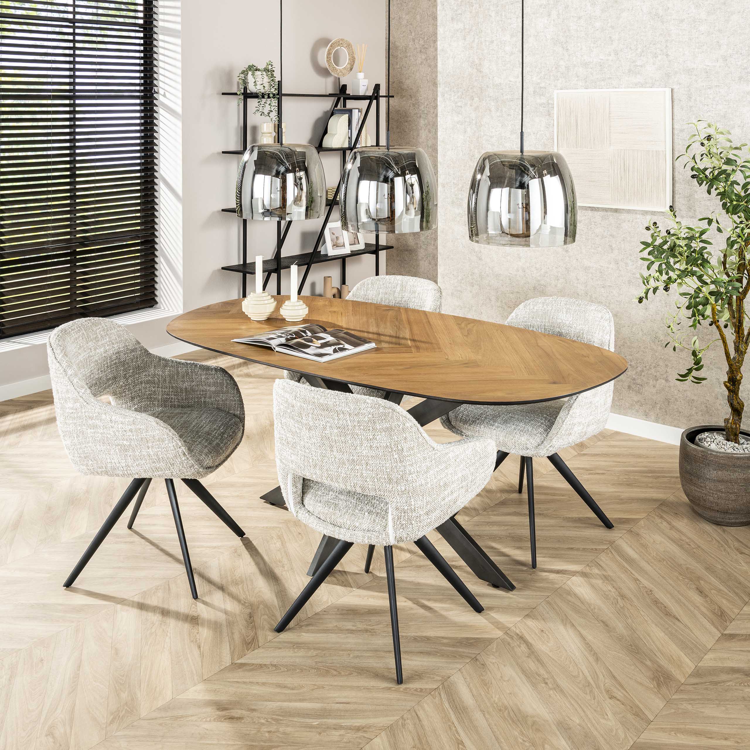 Fåtölj fjädersvängbar. VPE2 / Eagle benvit