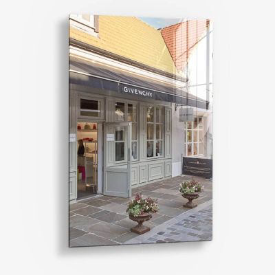 Fashion Store II – Glass