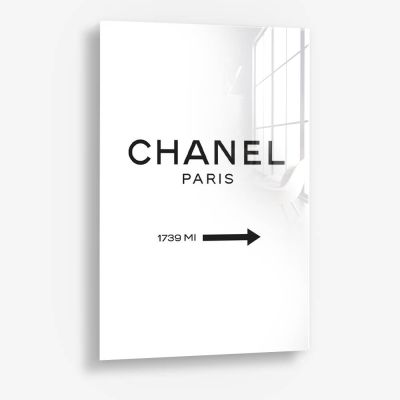 Way to Paris – Glass