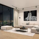 Modern luxe interieur met designer glasschildering van prachtige tijger