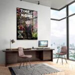 Modern interieur met design glasschilderij van motivatie met stripfiguur in hype art stijl